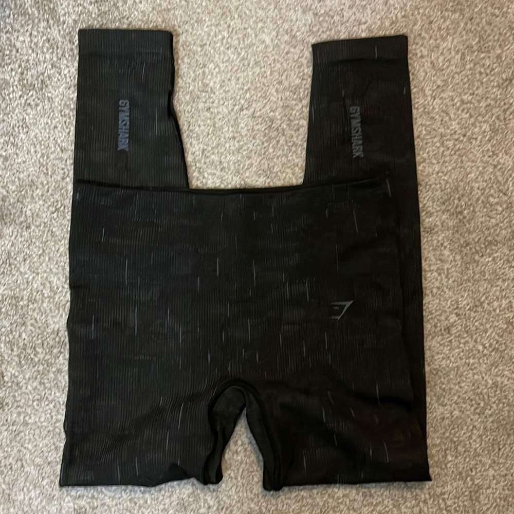 Gymshark Illumination Seamless Leggings in Black/Grey